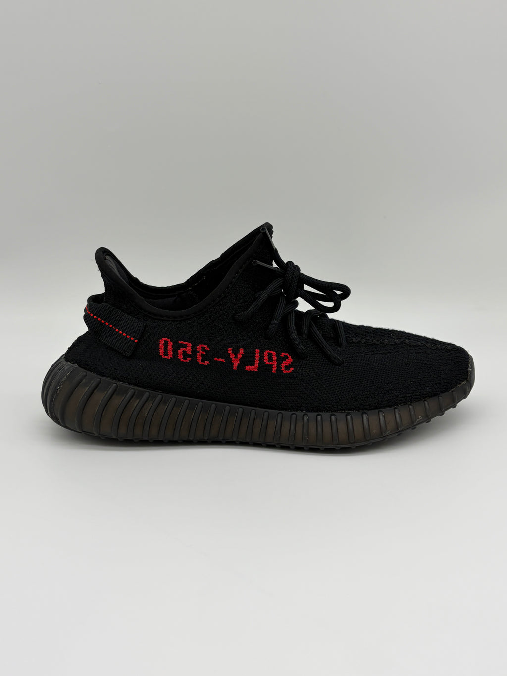 Yeezy Boost 350 v2 Bred