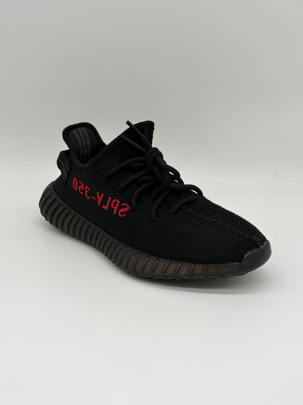 Yeezy Boost 350 v2 Bred