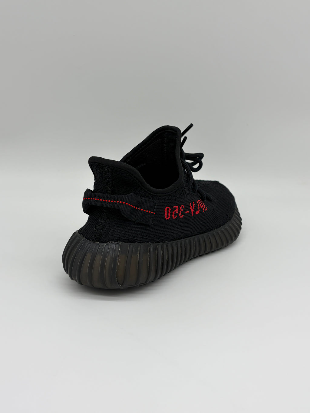 Yeezy Boost 350 v2 Bred