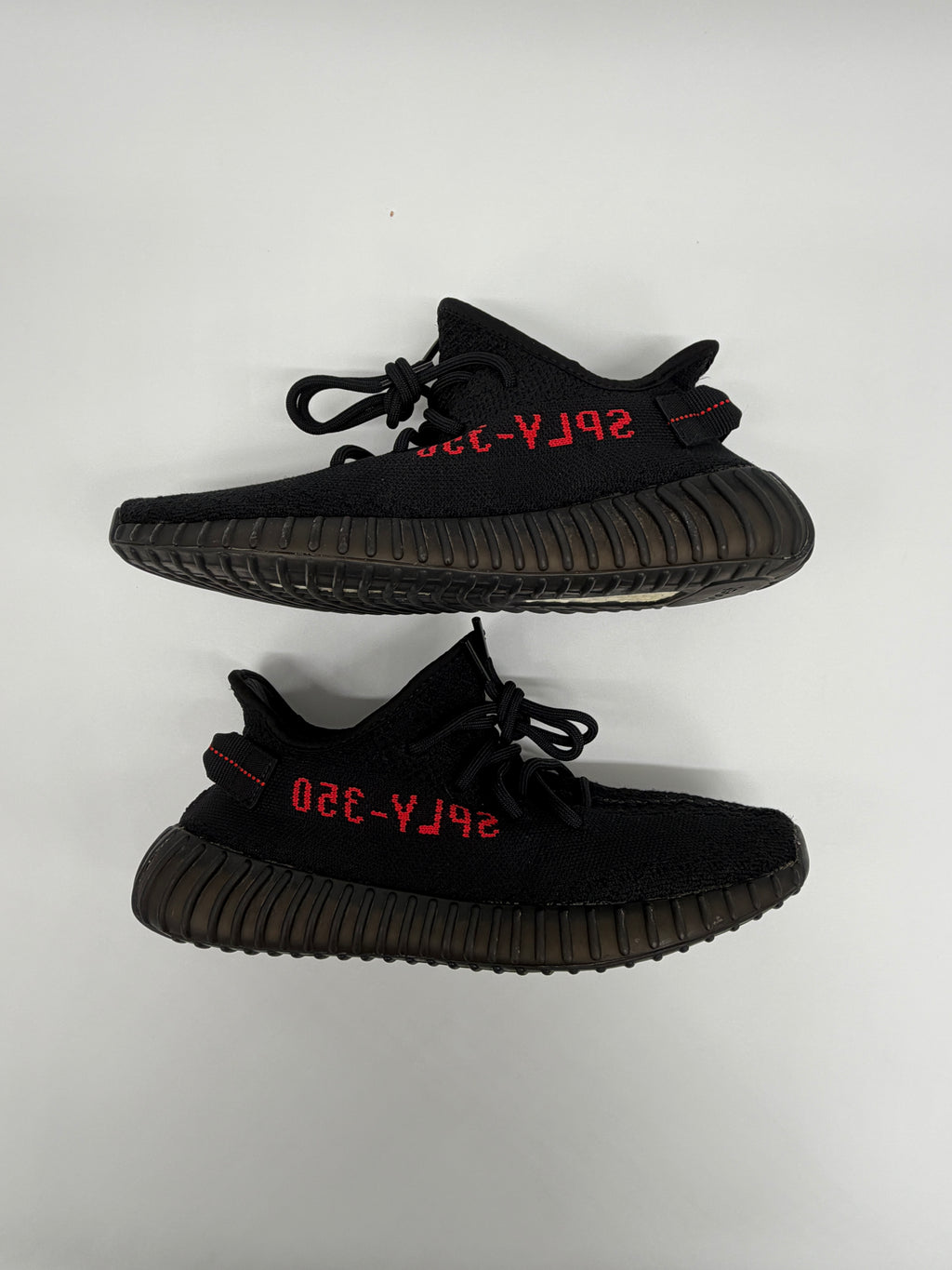 Yeezy Boost 350 v2 Bred