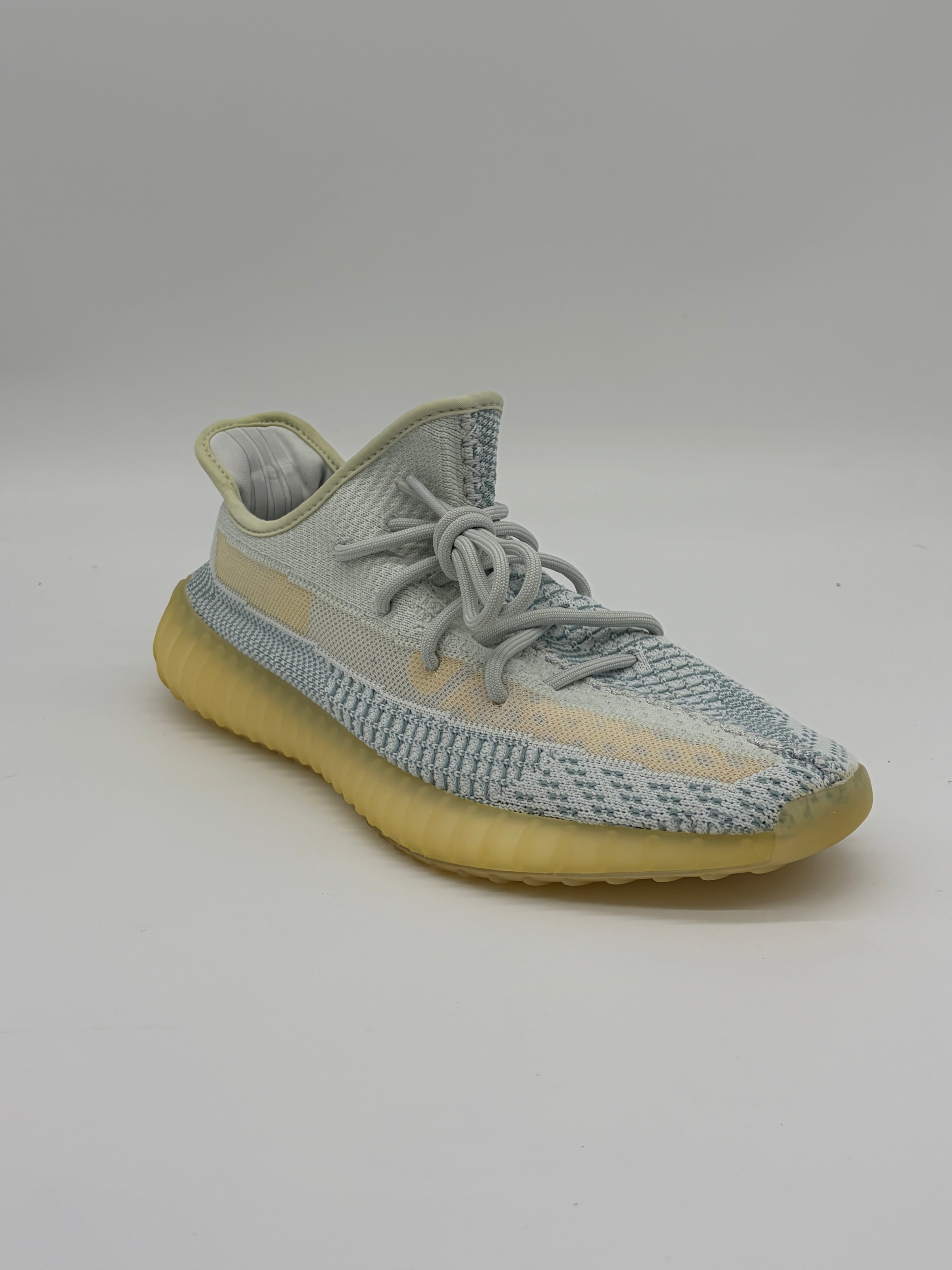 Yeezy Boost 350 v2 Cloud